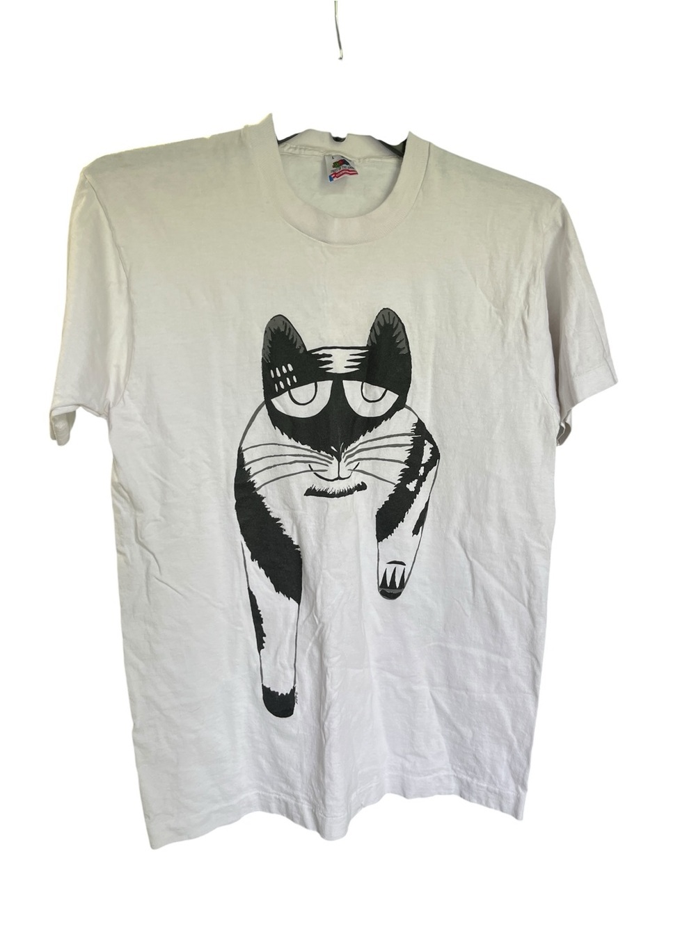 Vintage Single Stitch Fruit of the Loom White T-Shirt with Black Cat Graphic